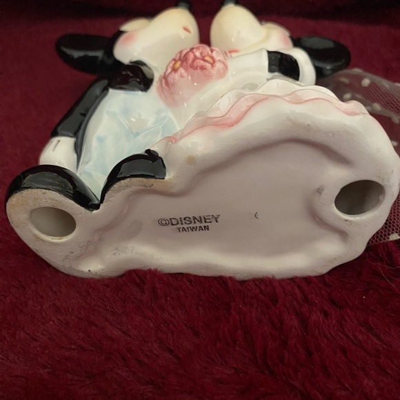 Disney Mickey and Minnie Wedding Figurine - Picture 4 of 4